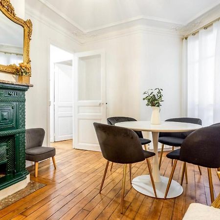 Abbesses - Superbe Appartement Avec Cheminees Parijs Buitenkant foto
